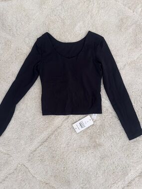 HALARA Black Long Sleeve Scoop Neck Top